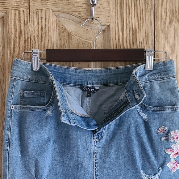 Distressed Demin Skirt - Picture 2 of 5